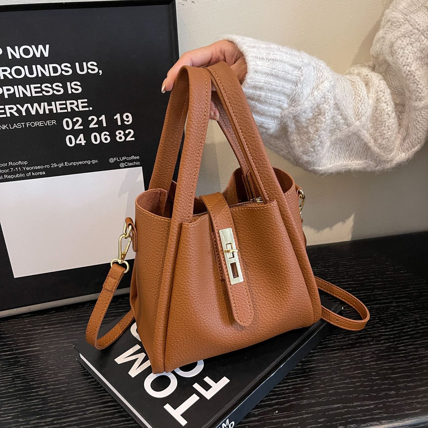 Elegant Retro Handbag