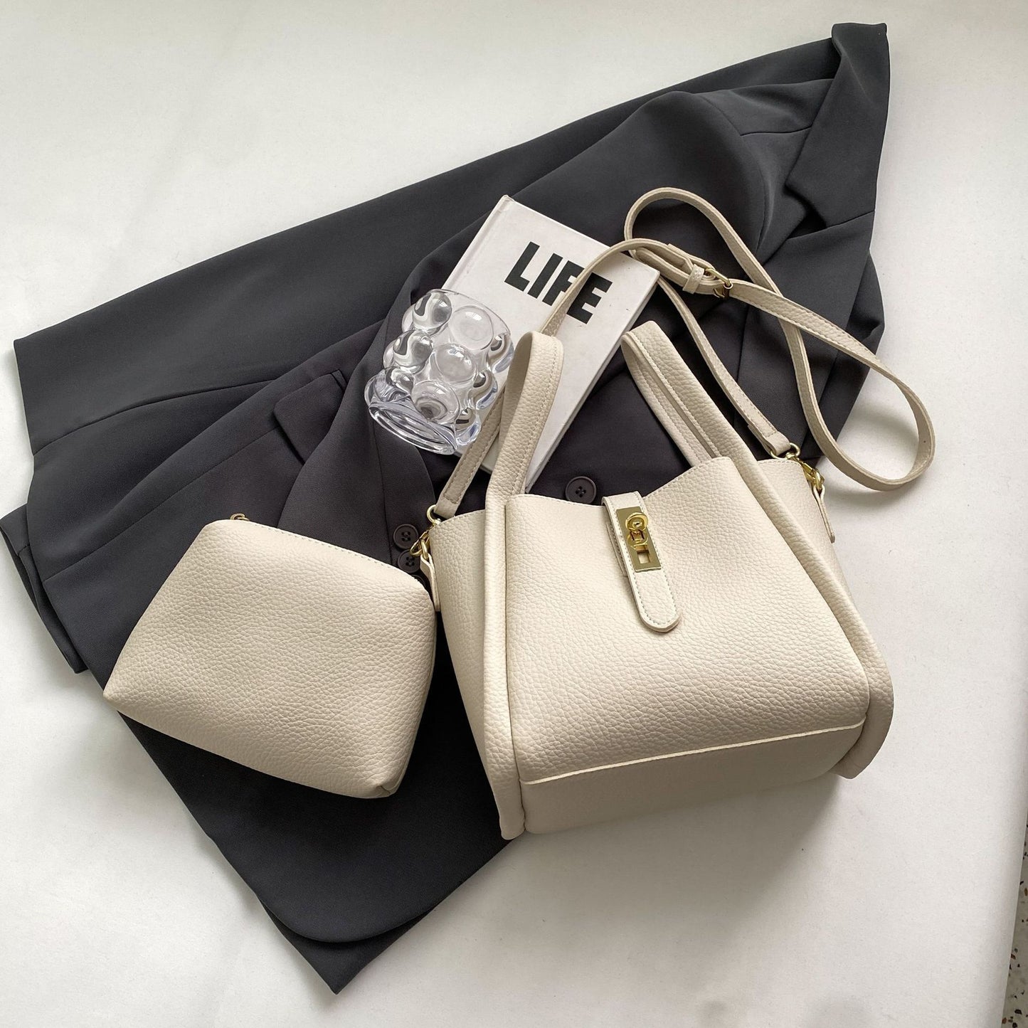 Elegant Retro Handbag