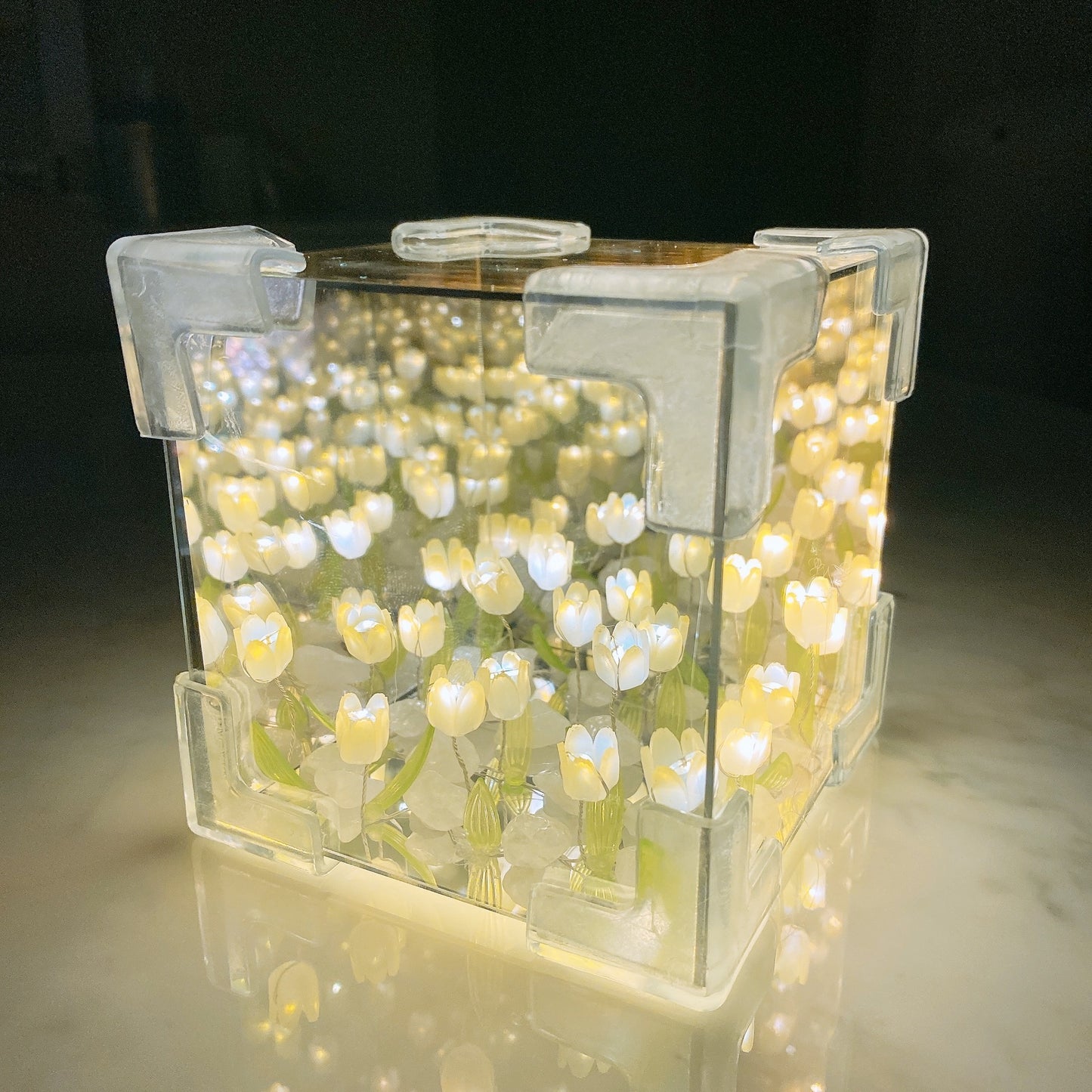 Cube Tulip Flower Lamp