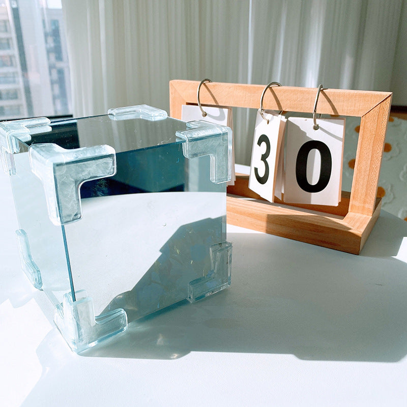 Cube Tulip Flower Lamp